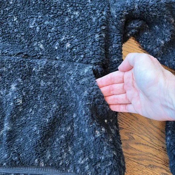 NWT Prana Polar Escape boulce fuzzy Sweatshirt size Large and reversible - Picture 5 of 10